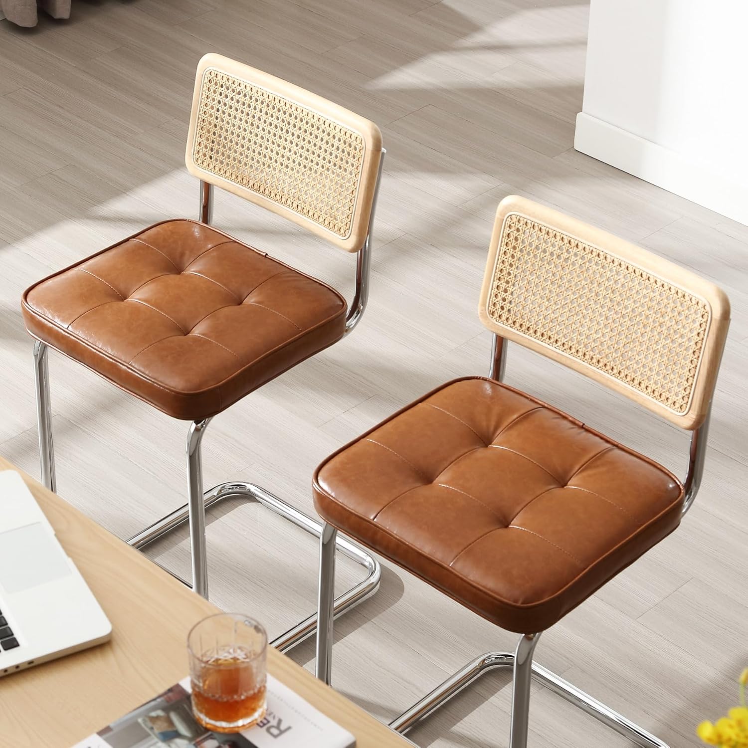 Zesthouse Natural Rattan Bar Stools Set of 2, Modern Counter Height Stools with Solid Wood Back, 26'' Counter Height Chairs, Mid Century Cantilevered Bar Chairs for Kitchen Island, Faux Leather Brown